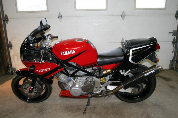 2000 Yamaha TRX850 L Side