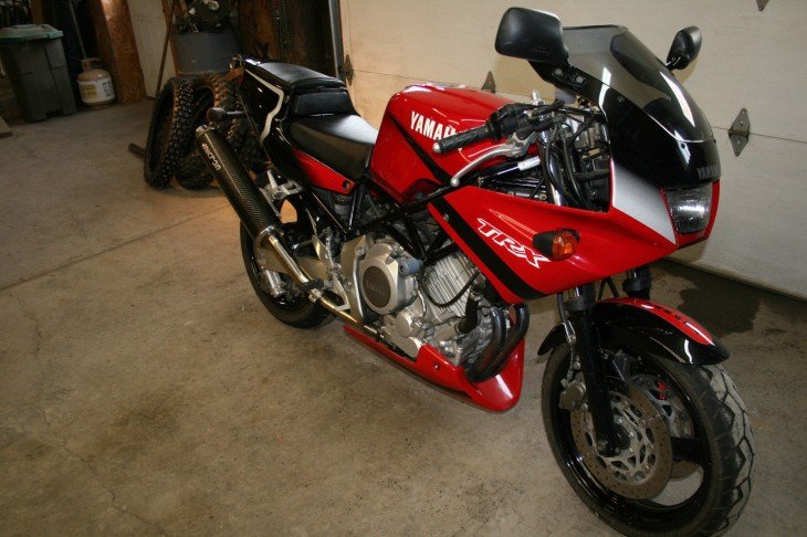 2000 Yamaha TRX850 R Side Front