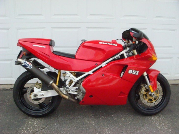 20150331 1992 Ducati 851 right
