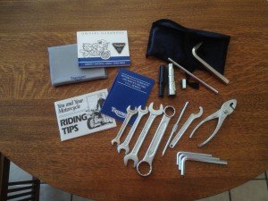 20150515 1995 triumph 900 super iii tool kit