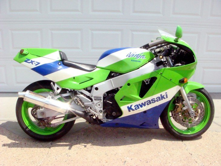 1989 Kawasaki ZX7 H1 R Side