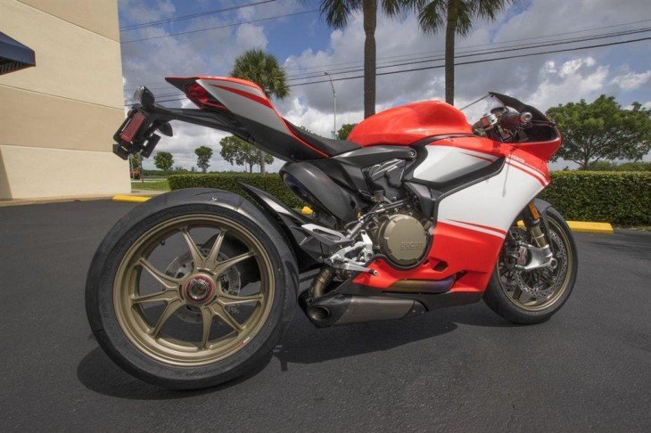 2014 Ducati Superleggera R Side Rear