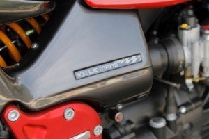 20150622 2003 moto guzzi v11 le mans rosso corse right detail