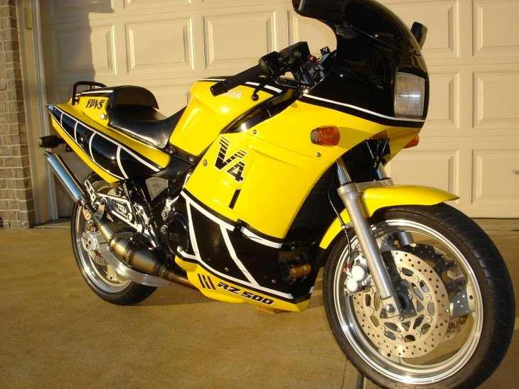 1985 Yamaha RZ500 R Side Front