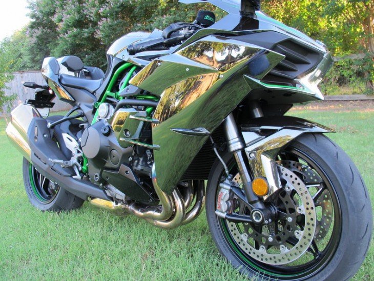 2015 Kawasaki H2 R Side Front
