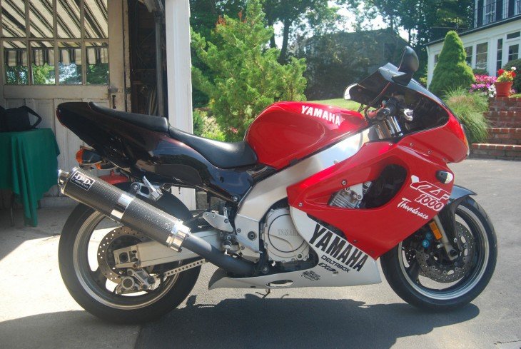 1997 Yamaha YZF1000 R Side