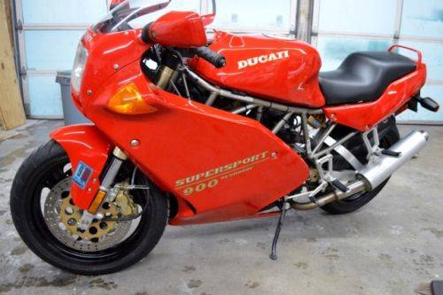 1993 Ducati 900SS R Front
