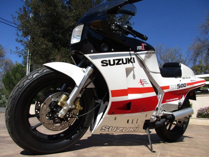 1986 Suzuki RG500 L Side
