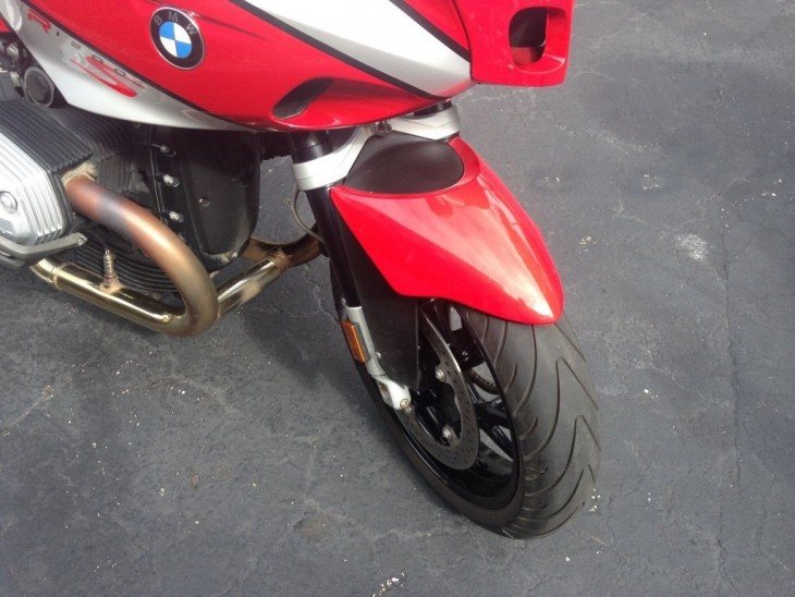 20160320 2007 bmw r1200s right front wheel