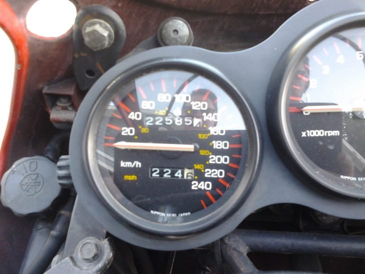 1985 Yamaha RZ500 Clocks