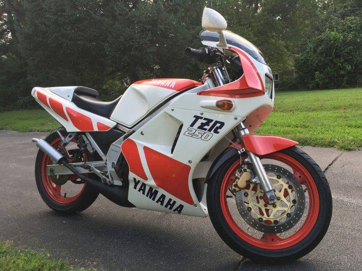 1986 Yamaha TZR250 R Side Front