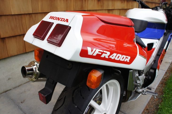 1989-honda-vfr400r-r-side-tail
